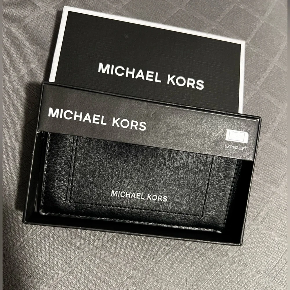 MICHAEL KORS Men's Leather Zip Wallet/black